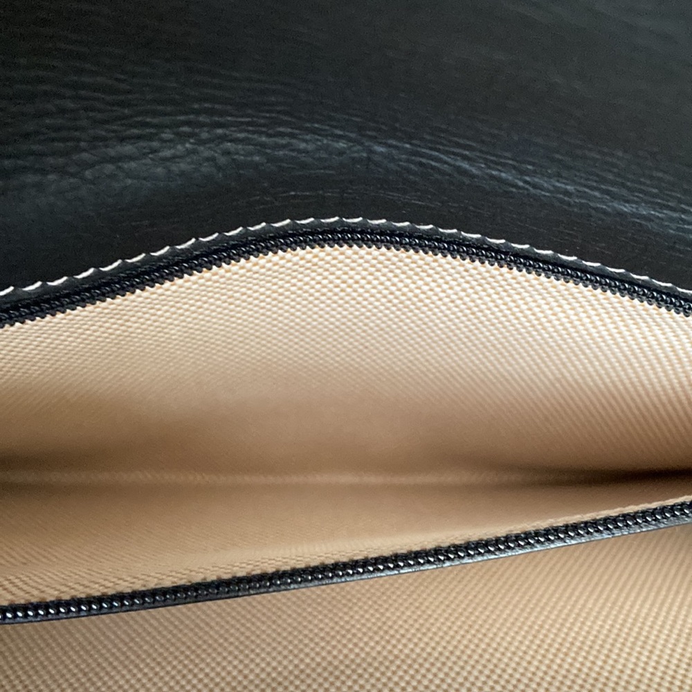 🩷 Authentic St. John Collection Clutch - Picture 4 of 12